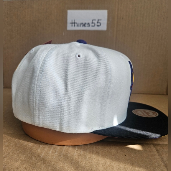 Mitchell & Ness Chicago Bulls Snapback Cap (White, Black, Red, Purple, Yellow) - Picture 4 of 5